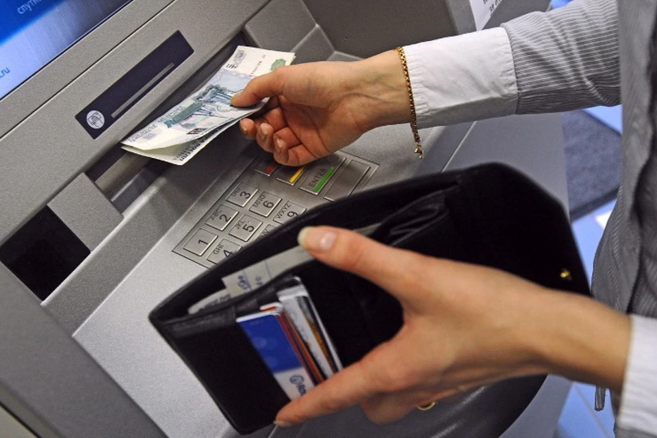 После назначения единого пособия деньги будут перечислять 12 месяцев, но бывают случаи досрочного прекращения выплат. Фото: Минтруда ДНР