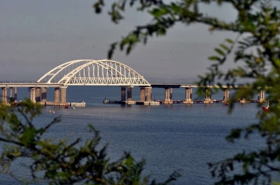 На Крымскому мосту временно перекрыто движение