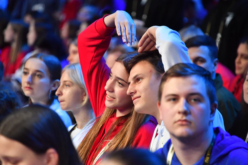 уже открылся молодёжный центр в Луганске, а в Алчевске ведётся обустройство ещё одного