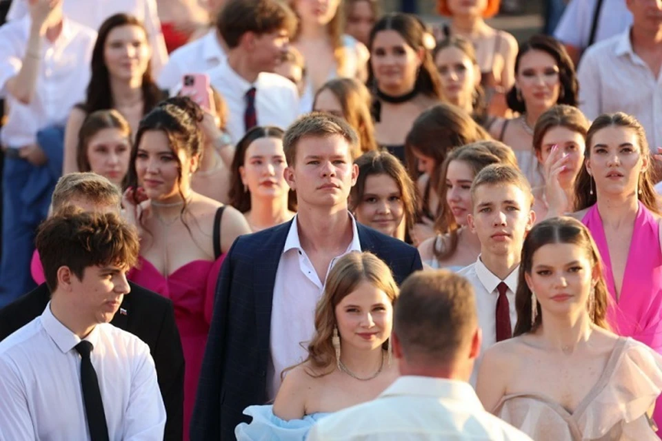 15 стобалльников и шесть победителей олимпиады получили премии Фото: Антон Шевченко