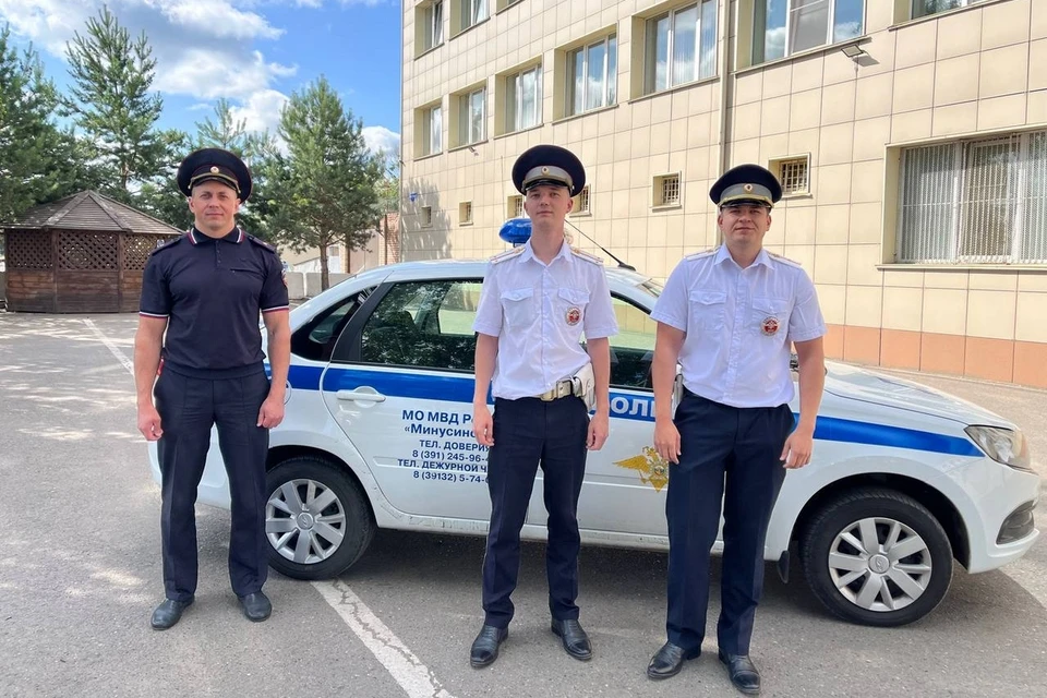 На юге Красноярского края полицейские вызволили из беды 16-летнего подростка. Фото: МВД