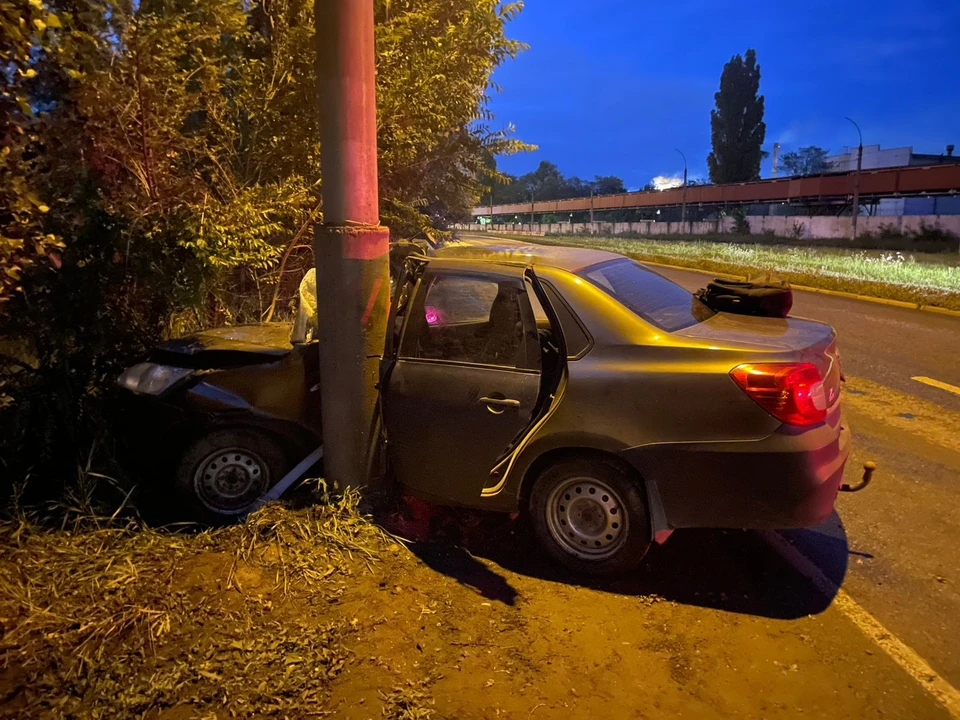 От полученных травм автомобилист погиб на месте до приезда скорой помощи. Фото управления Госавтоинспекции по Липецкой области.
