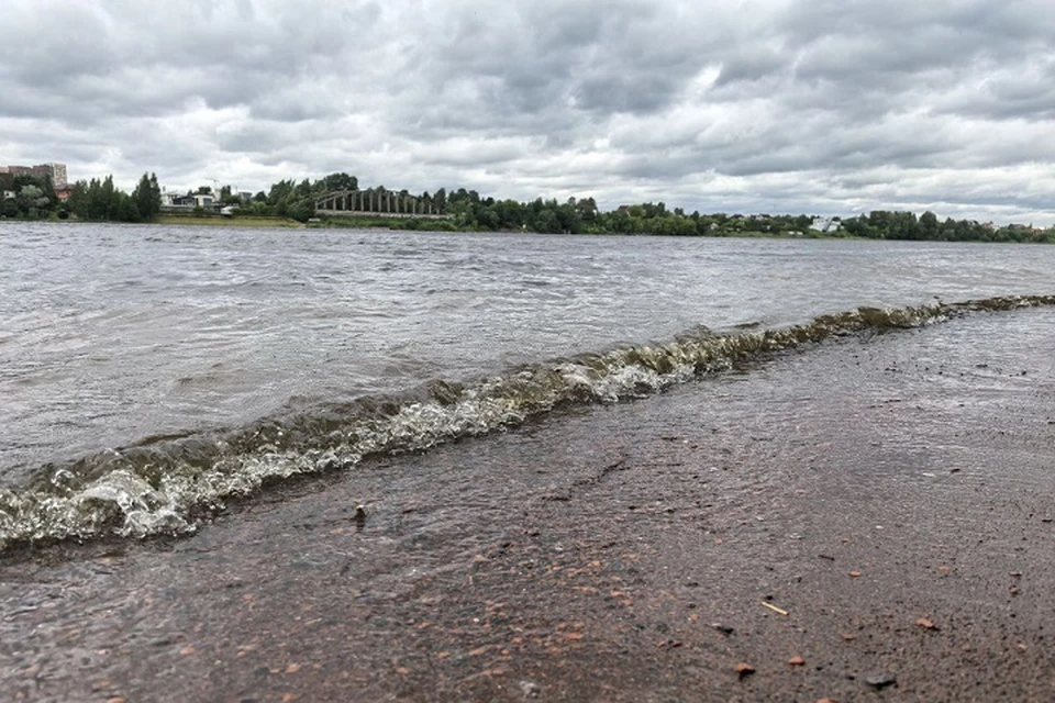 Большой воды удалось избежать, благодаря закрытию дамбы