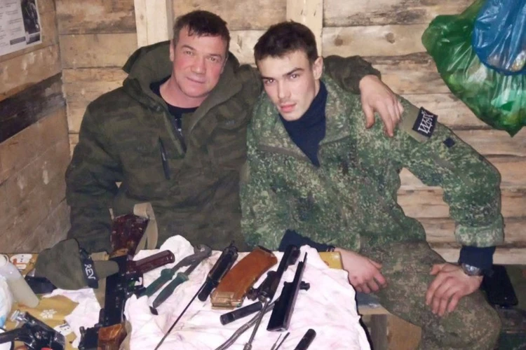 «Папа пришел»: Отец рассказал, как вынес на руках своего раненного сына под обстрелами дронов через минные поля