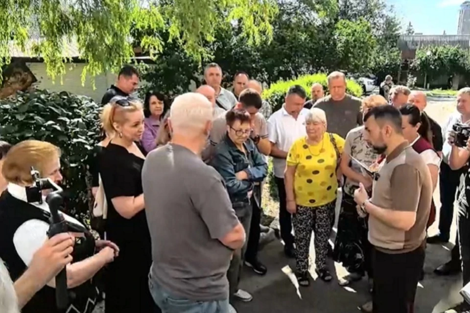 Глава ДНР Денис Пушилин встретился с жителями Киевского района Донецка. Фото: t.me/PushilinDenis