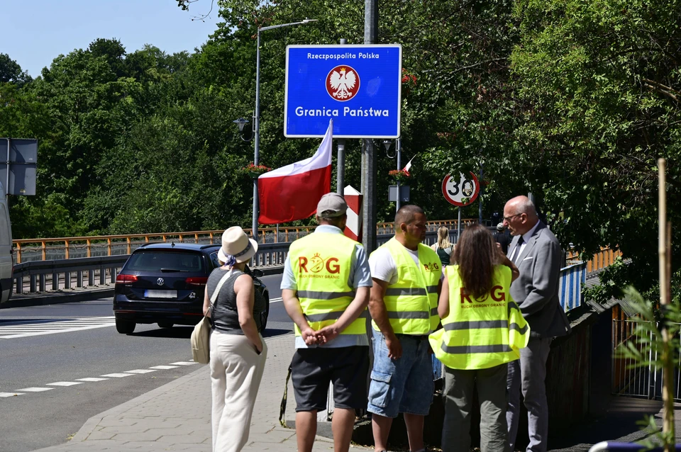 Польша ввела временный контроль на границах с Германией и Литвой