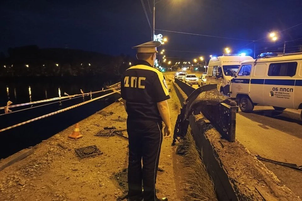 Lexus в Нижнем Тагиле упал в воду, погибли три человека. Фото: Госавтоинспекция Свердловской области
