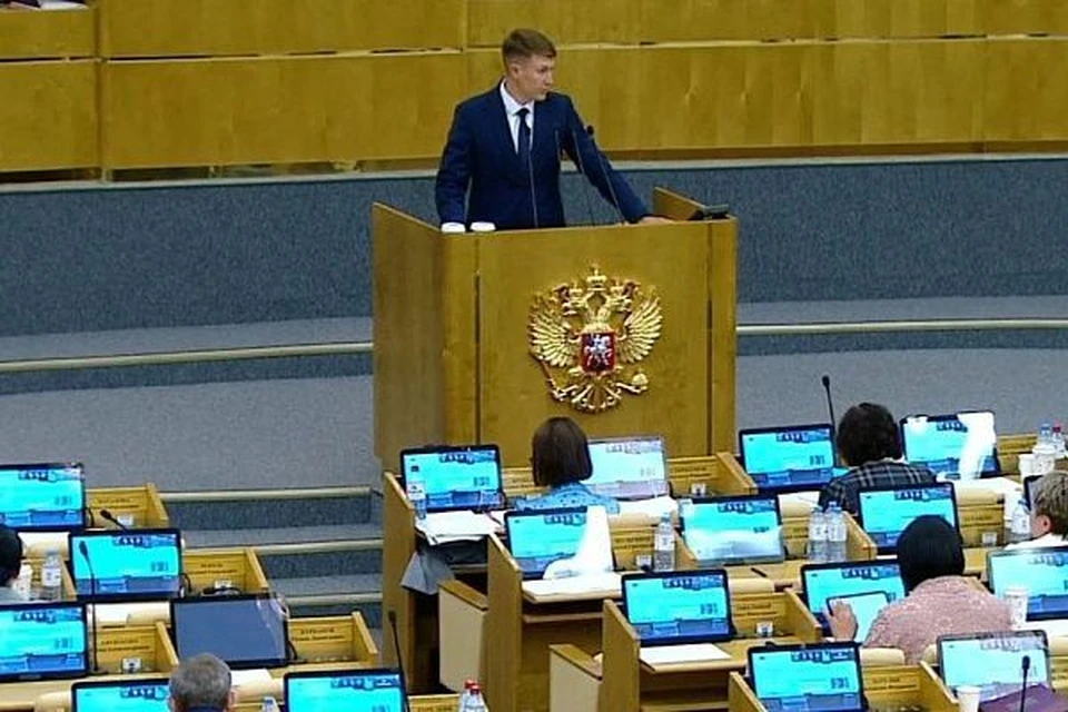 Заместитель председателя АКЗС Денис Голобородько представил законопроект