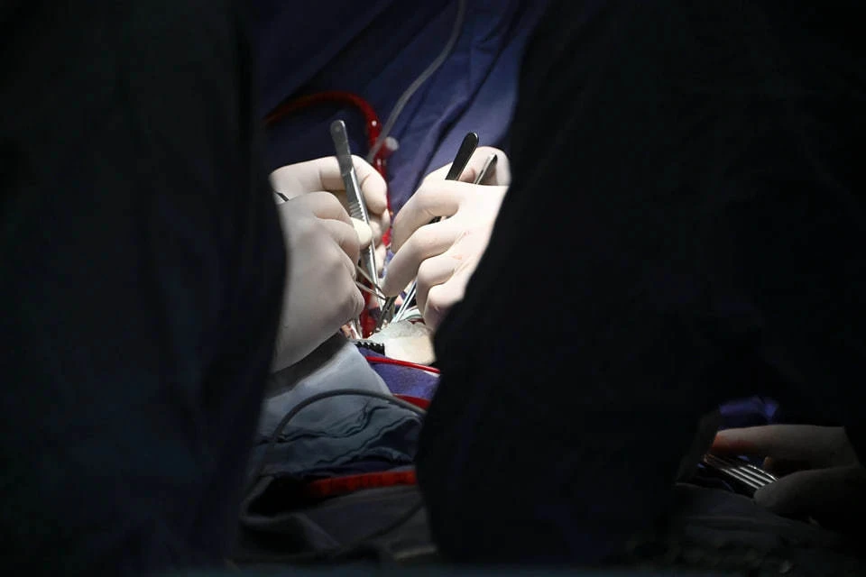 Российские врачи провели уникальную операцию: пациенту удалили половину тела