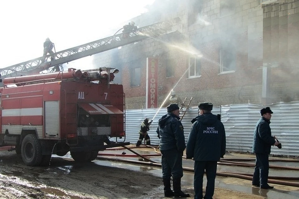 Пожарные потушили семь возгораний за сутки.