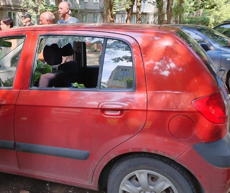 Власти помогут воронежцам, чьи машины пострадали в результате атаки беспилотников