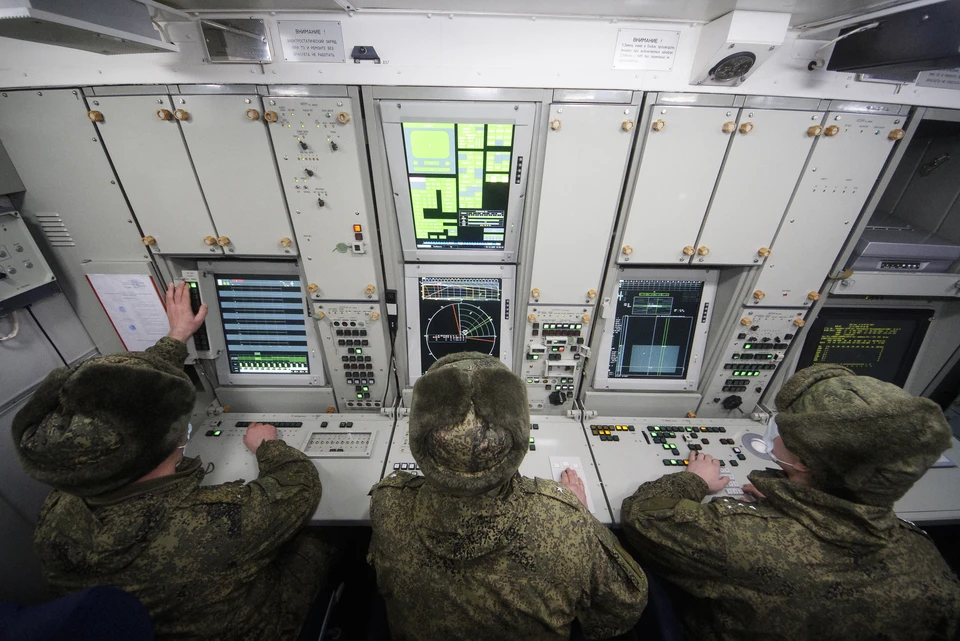 Силы ПВО России отслеживают дроны Украины.
