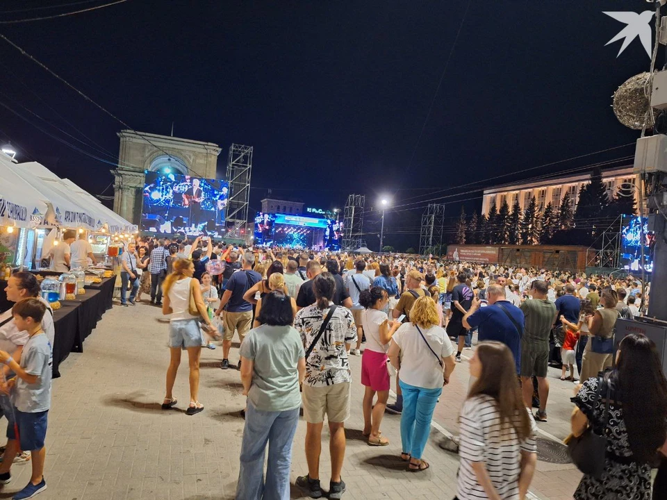 На концерт народ никто не сгонял, сами пришли. Фото: КП