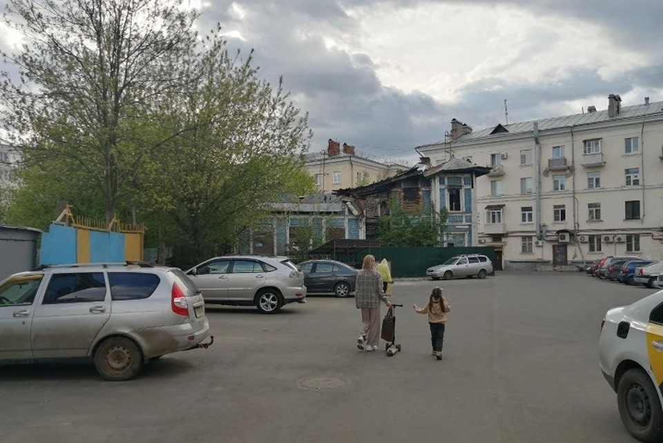В Ярославле вновь горело бывшее здание детской больницы.