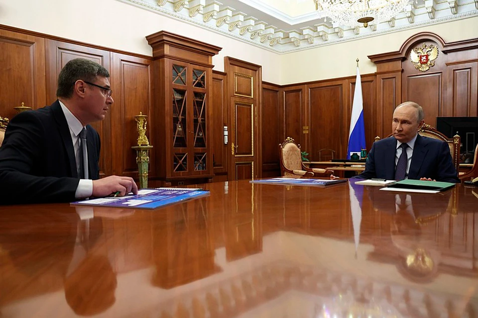 В пятницу Владимир Путин провел рабочую встречу с губернатором Владимирской области Александром Авдеевым.