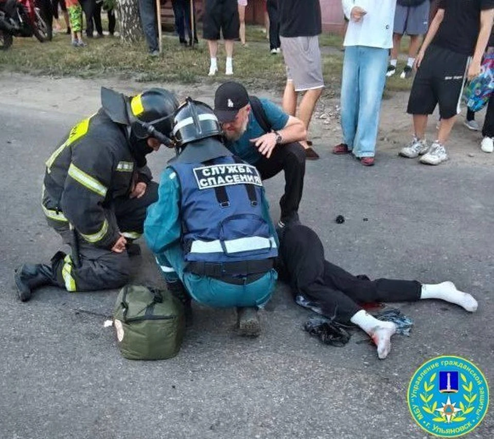 В ДТП на улице Хваткова пострадали двое несовершеннолетних. Фото Управление гражданской защиты