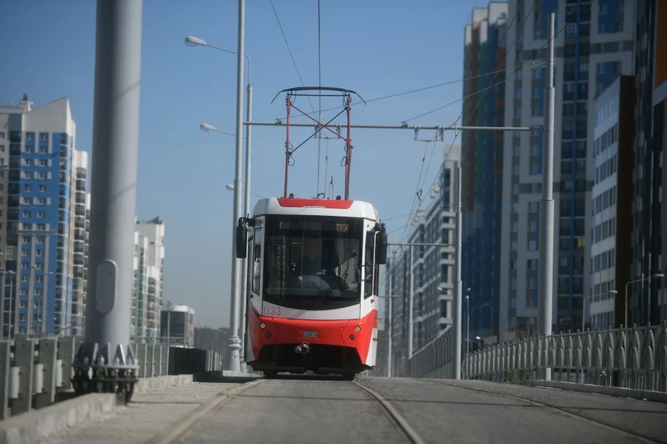 Обновлён более 4 км рельсов без остановки движения транспорта