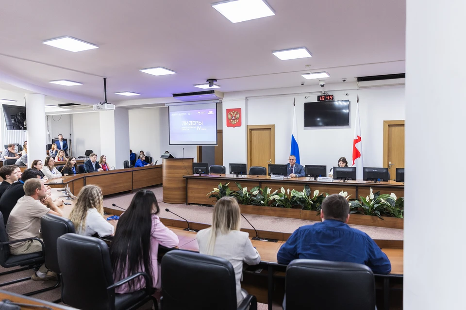 Евгений Чинцов встретился с участниками IV сезона проекта «Лидеры Нижегородской области».