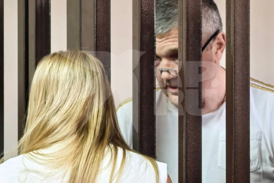 Бойко пытался перенести заседание.