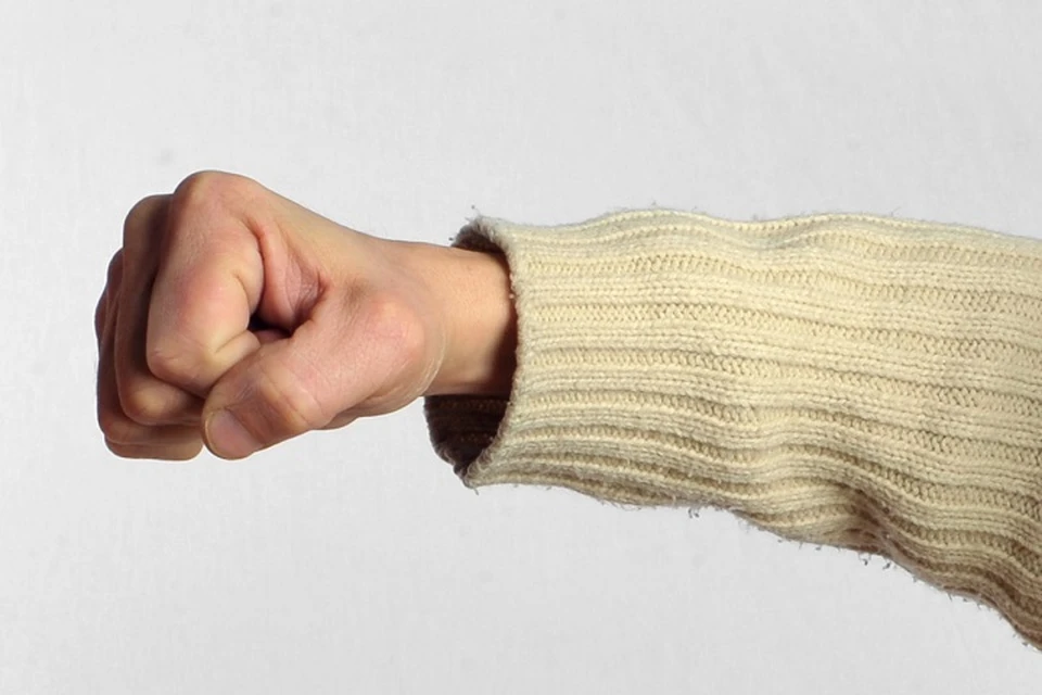 Мужчина сломал челюсть посетителю ночного клуба в Магадане