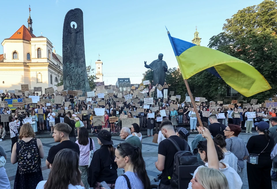 На Украине пройдут новые акции протеста из-за ликвидации Зеленским НАБУ и САП