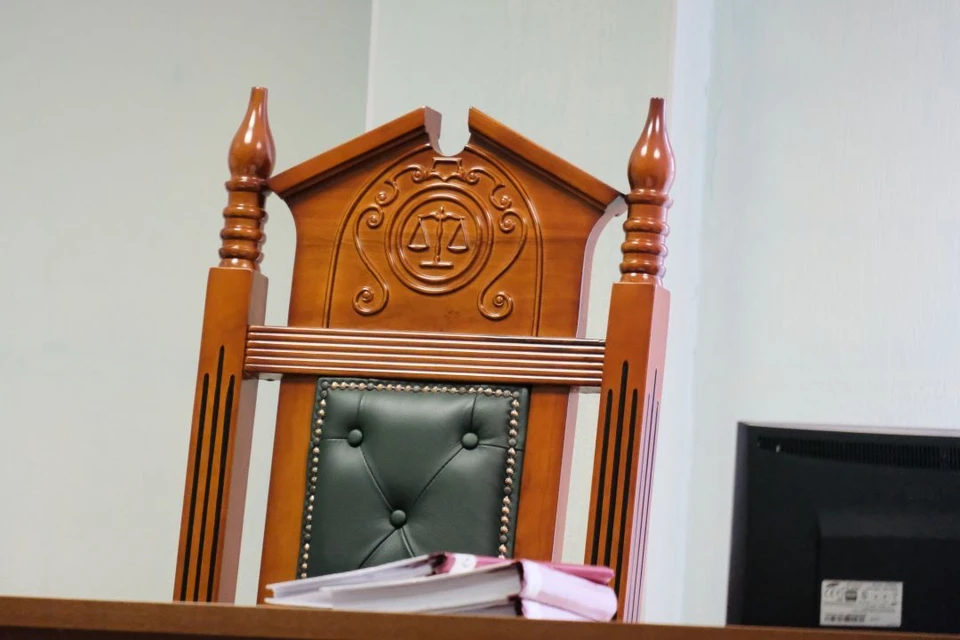 Организаторы самовольно установили металлические павильоны