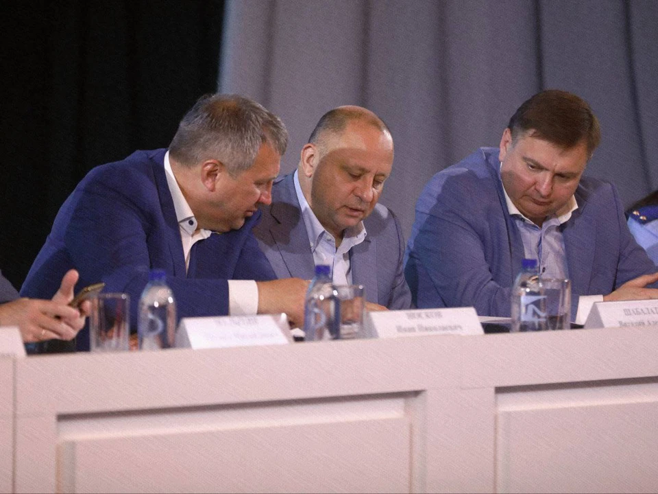 Мэр Иван Носков призвал старших по домам контролировать свои УК