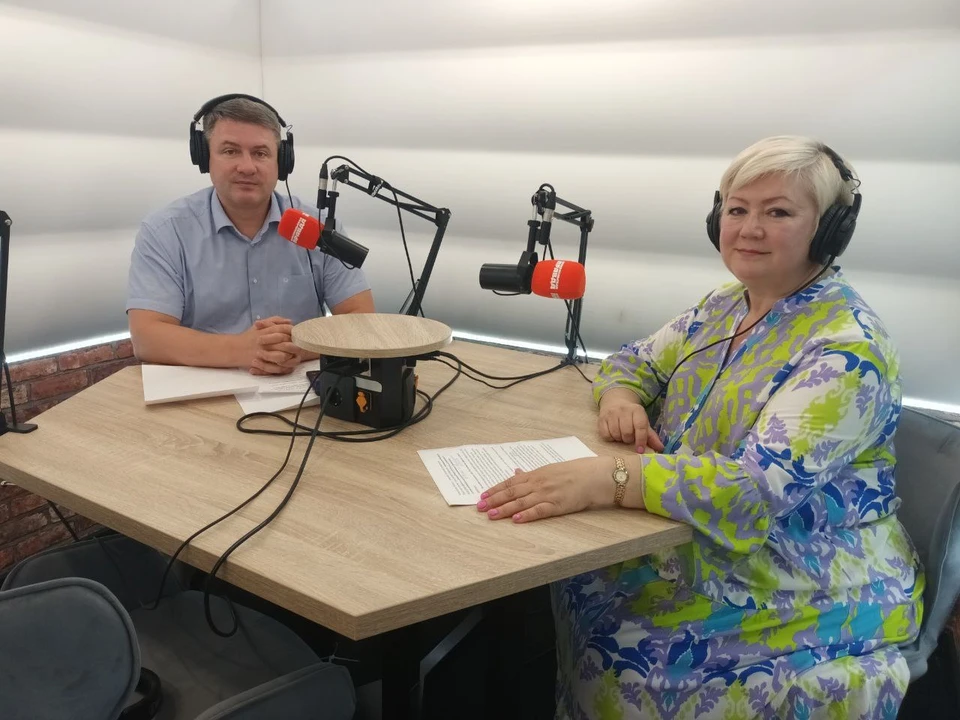 Наталья Алексенцева и Григорий Парсентьев в студии Радио «КП-Рязань».
