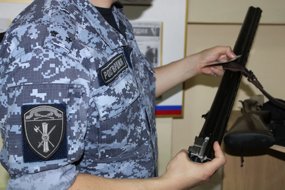 Соблюдение требований законодательства проверили у 552 владельцев оружия. Фото Управления Росгвардии по Липецкой области.