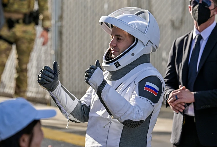 Российский космонавт Олег Платонов отправился на МКС на американском корабле Crew Dragon: в экипаже женщина-командир, полковник и подводник