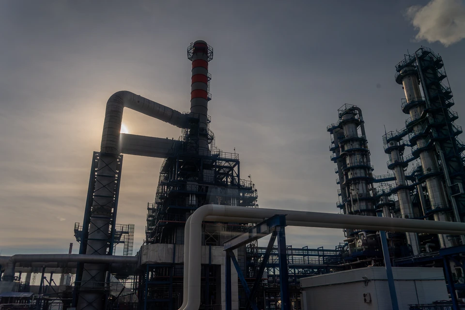 Минэнерго Румынии объявило ЧС после получения загрязнённой нефти из Азербайджана