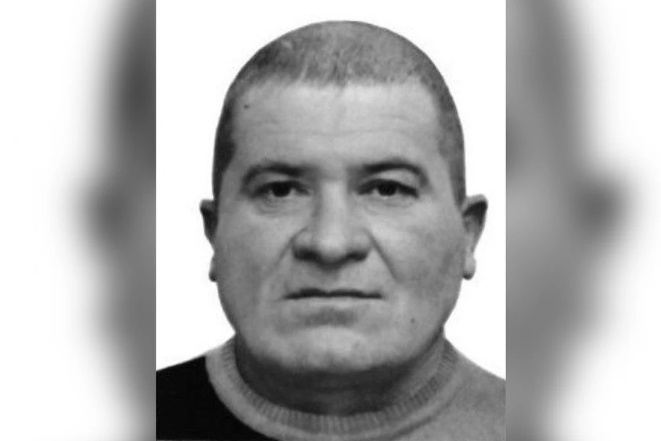 Мужчина был одет в тёмно-синие спортивные штаны и голубую футболку. Фото: Пресс-служба МВД по Луганской Народной Республике