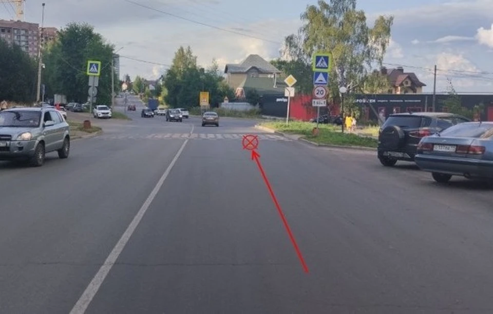 Пассажирка маршрута 17м в Сыктывкаре госпитализирована с ушибом головы.