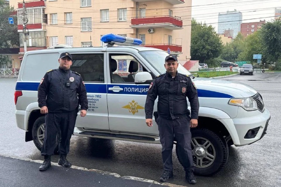 Сотрудники ППС избавили новосибирцев от соседей-наркоманов. Фото: пресс-служба МВД по Новосибирской области