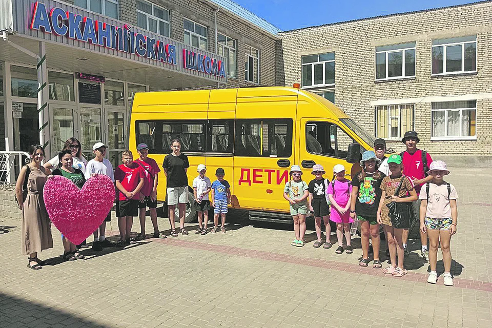 В школе очень рады новому транспорту. ГБОУ ХО «Асканийская школа Чаплинского района»/Tg