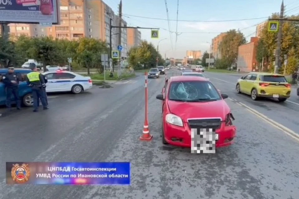 В Иванове водитель на "Шевроле" сбил двух подростков. ФОТО: УМВД по Ивановской области