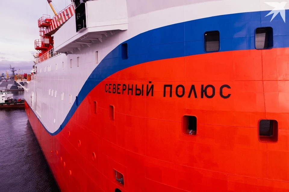«Северный полюс-42» сейчас находится в 400 километрах от географического Северного полюса.