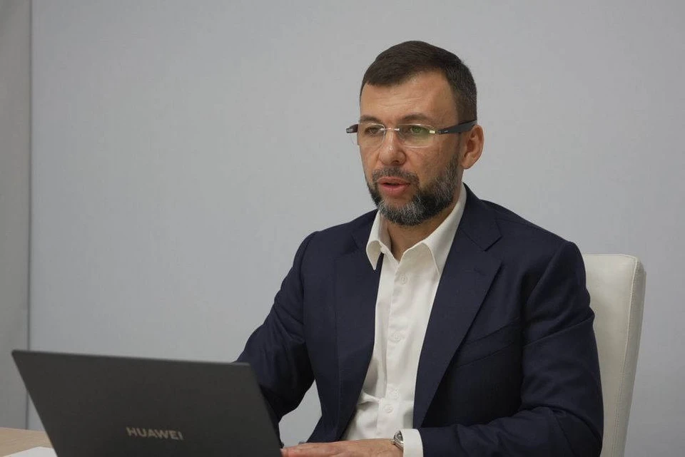 Глава ДНР Денис Пушилин запустил Прямую линию с населением региона. Фото: Сайт Главы ДНР
