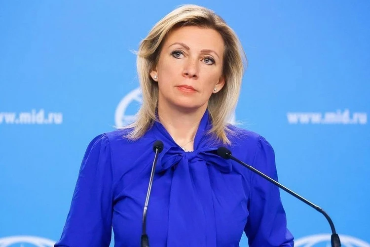 Мария Захарова: Зеленскому в Белом доме показали на карте, что бывает с теми, кто в отсутствии мудрости лезет управлять страной