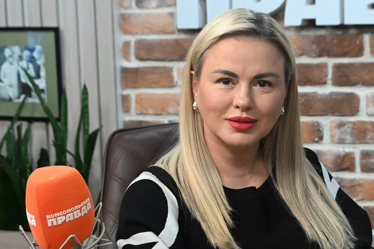 Семенович рассказала, как со своим женихом застряла в жару в железном ящике: «Началась паническая атака»