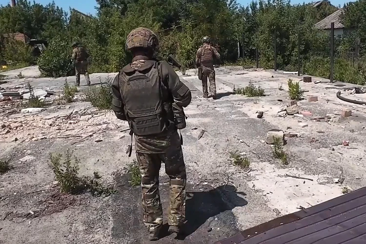 Боец ВС РФ Стрела: небо постоянно грязное, всегда где-то что-то летает
