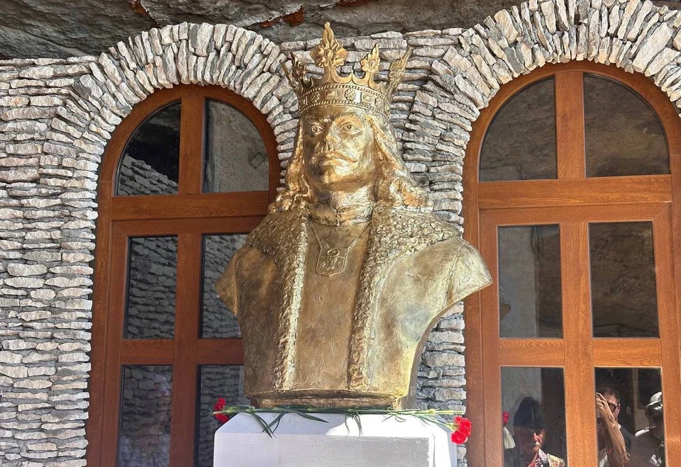 Бюст открыли в День независимости Молдовы