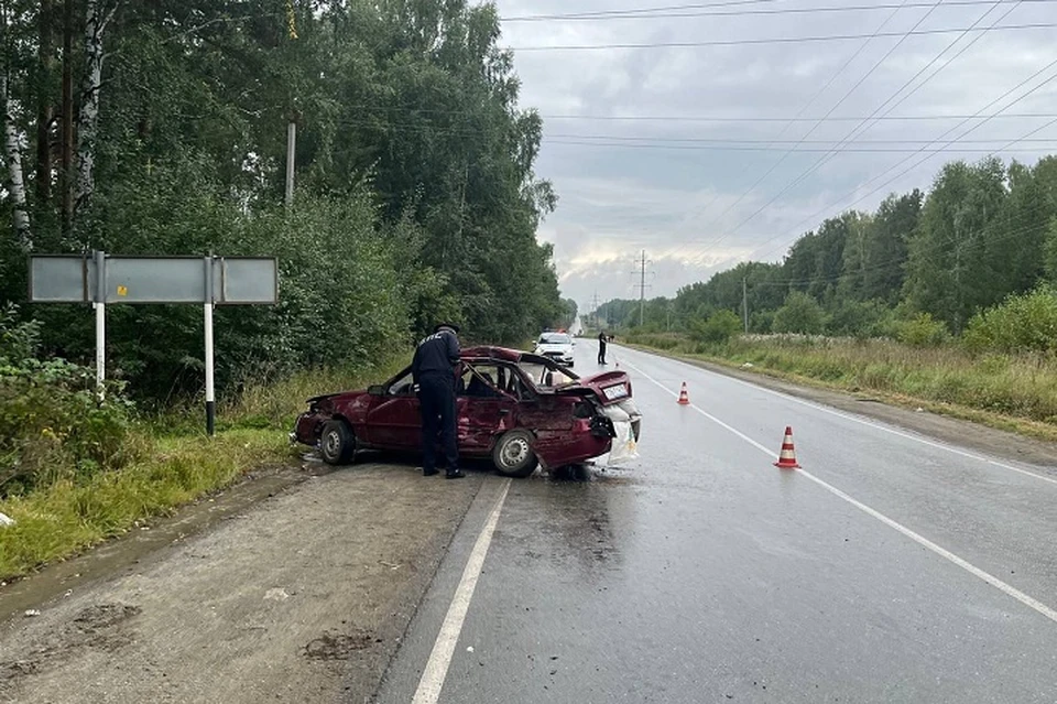 В аварии погибла жена водителя легковушки. Фото: Госавтоинспекция Свердловской области
