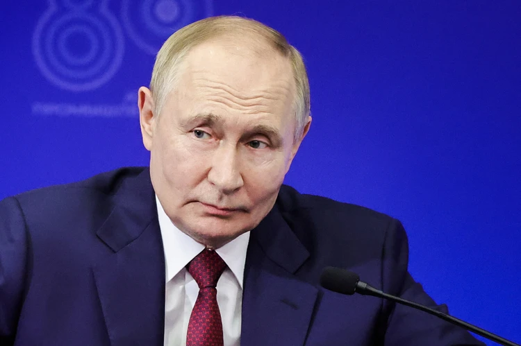 Россия и Китай стали мировой осью справедливости: Путин дал большое интервью перед визитом в КНР
