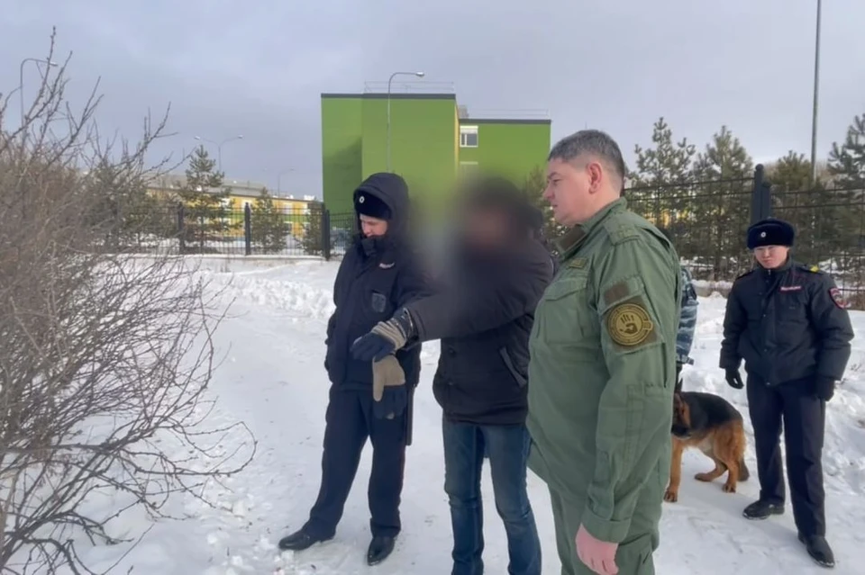 Мужчина во всем признался и сам показал, куда вывез тела. Фото: пресс-служба Следственного комитета Челябинской области.