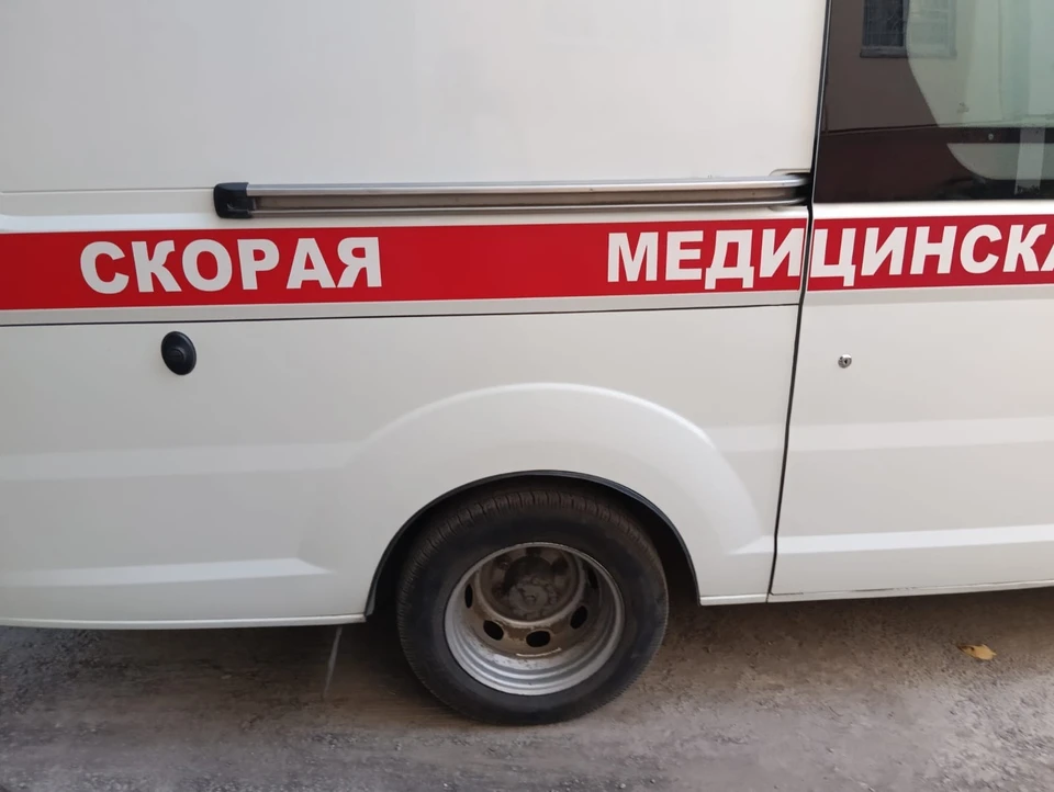 Ребенка на скорой увезли в травмпункт.