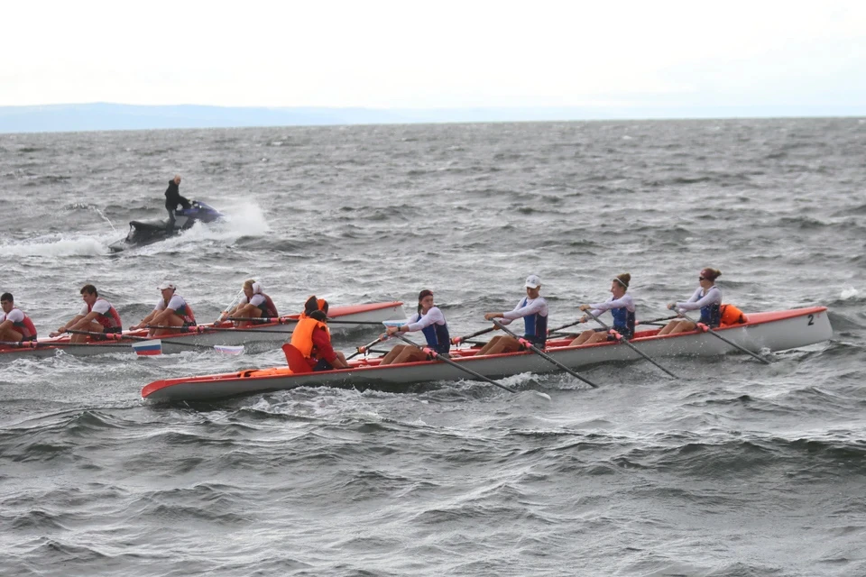 Награда в виде весла с автографами государственных деятелей уже стала визитной карточкой Владивостокской регаты.