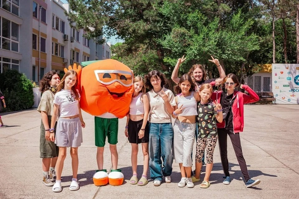 Профсоюз АЭС организовал отдых персонала атомной электростанции и членов их семей на море. Фото: администрация ЗАЭС