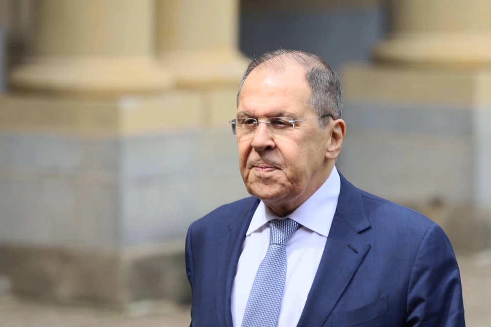 МИД: иноагенты начали атаку на слова Лаврова о сооружении берлинских стен