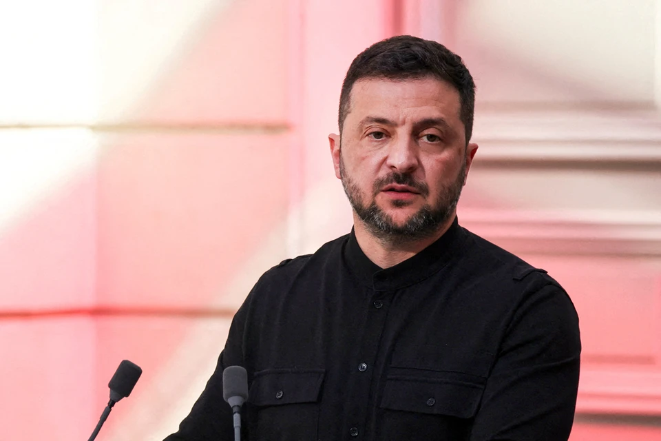 Зеленскому, по его убеждению, совершенно точно деньги нужнее. А дают почему-то другим